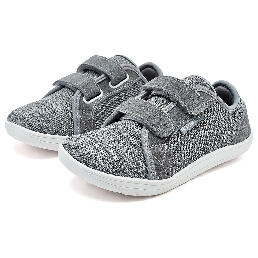 Wide-toe shoes children