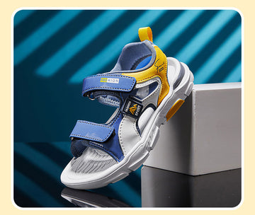 Nueva colección de verano para niños de Hobibear: sandalias deportivas modernas y cómodas para adolescentes, perfectas para uso informal y días de playa.